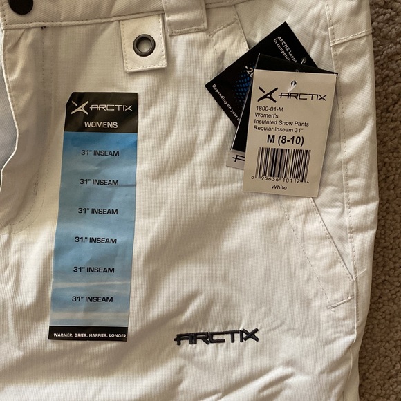 White womens ski pants- size 8-10. Never been worn - Picture 2 of 3